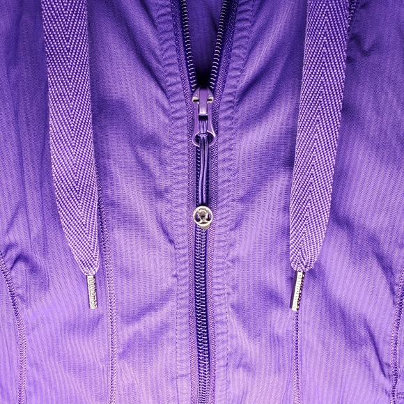 Transition Jacket in Bruised Berry - Picture 4 of 6